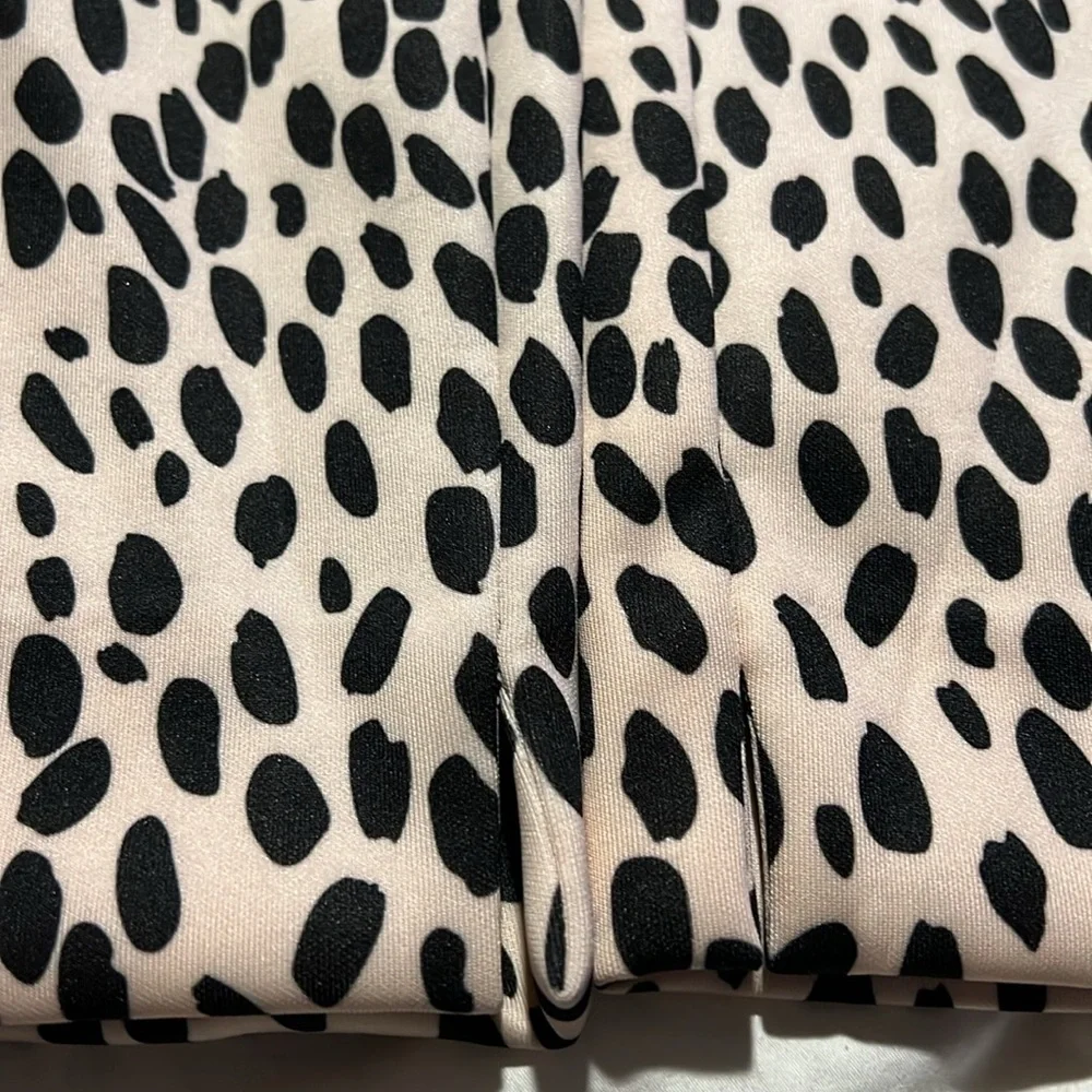 Bar III ANIMAL PRINT LEGGINGS - Picture 4 of 5